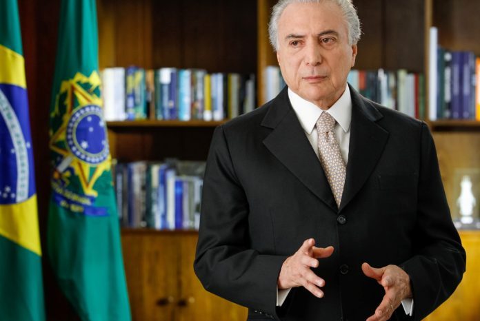 Temer afirma que Brasil saiu da recessão e quer mudanças
