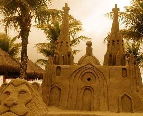 Conde tem exposição de irmãos com esculturas de areia