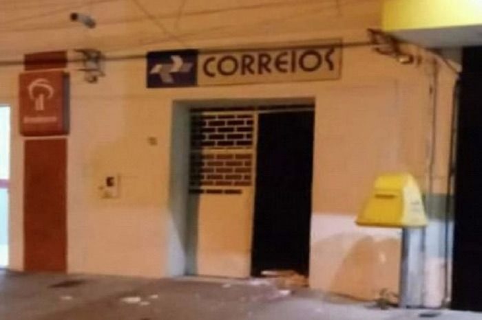Grupo explode Correios e danificam terminal de atendimento bancário no Cariri