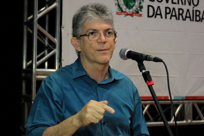 MOÍDOS DA REDAÇÃO: Ricardo Coutinho move duas ações judiciais contra blogueiro caririzeiro