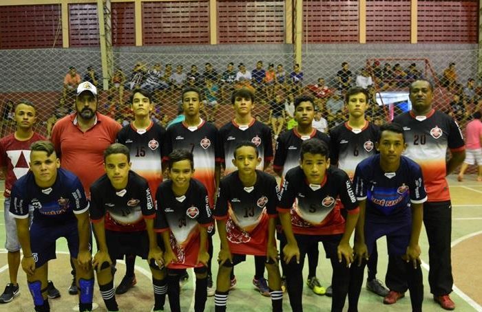 Equipe do Independente conquista Campeonato Sumeense de Futsal Sub-15