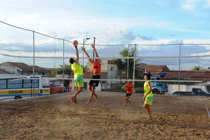 Competições acirradas marcam final do Torneio de Vôlei de Areia na cidade de Monteiro